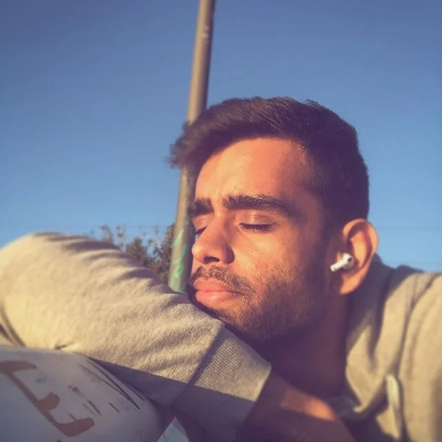 Dear future me,
Peace is rare, just like the sun in #Hamburg. Just be.
Signed,
Past me

Btw- since we&rsquo;re in lockdown, I&rsquo;ve noticed that the air in #veddel is much better. Hopefully we can use these times to better our perspective to our e