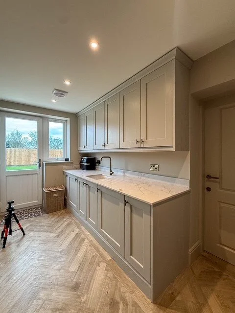 everfine-painted-shaker-utility-room-viola-quartz-much-hoole-preston.jpg
