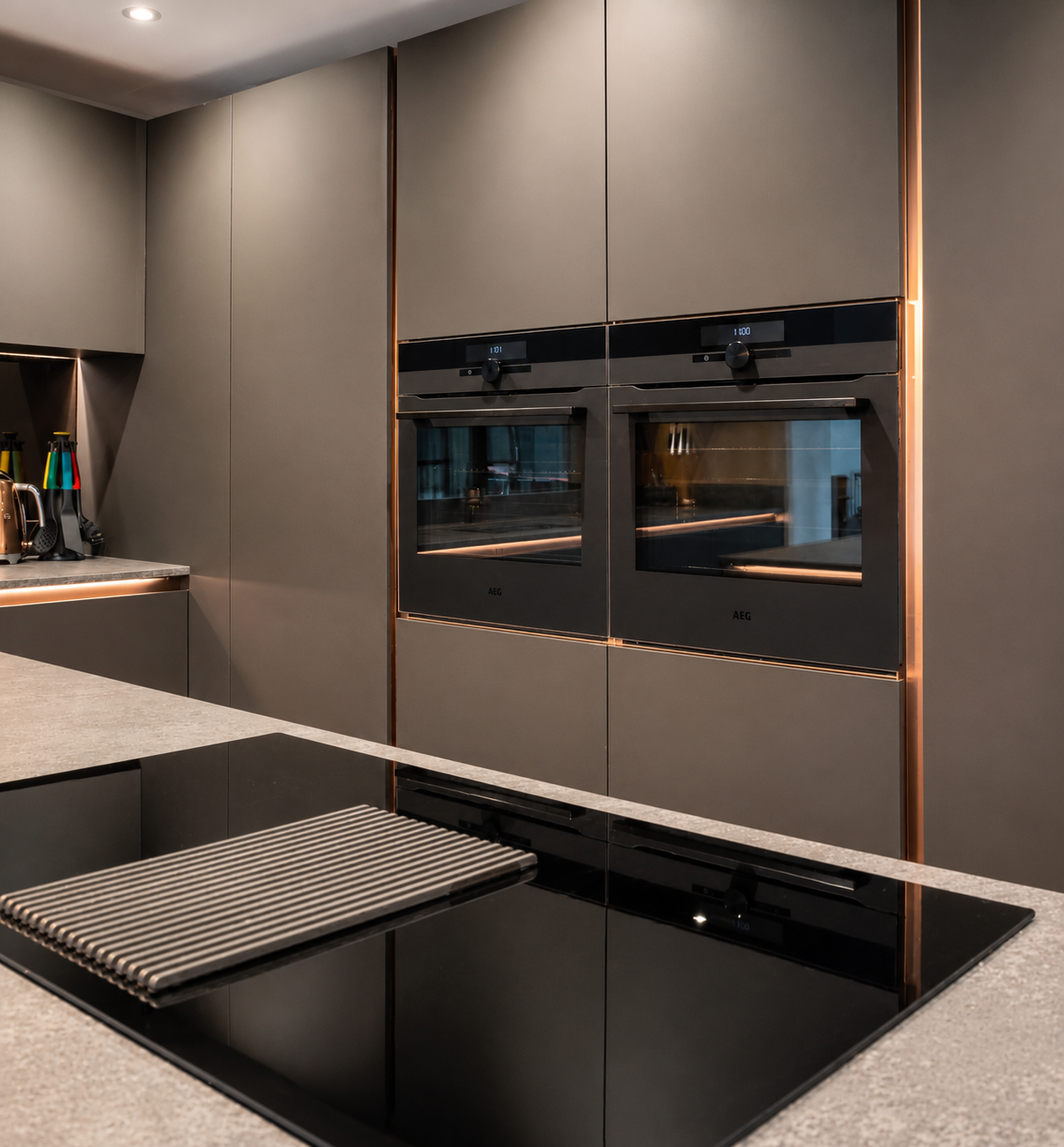 everfine-bielby-project-aeg-double-ovens-copper-trim-detail.png
