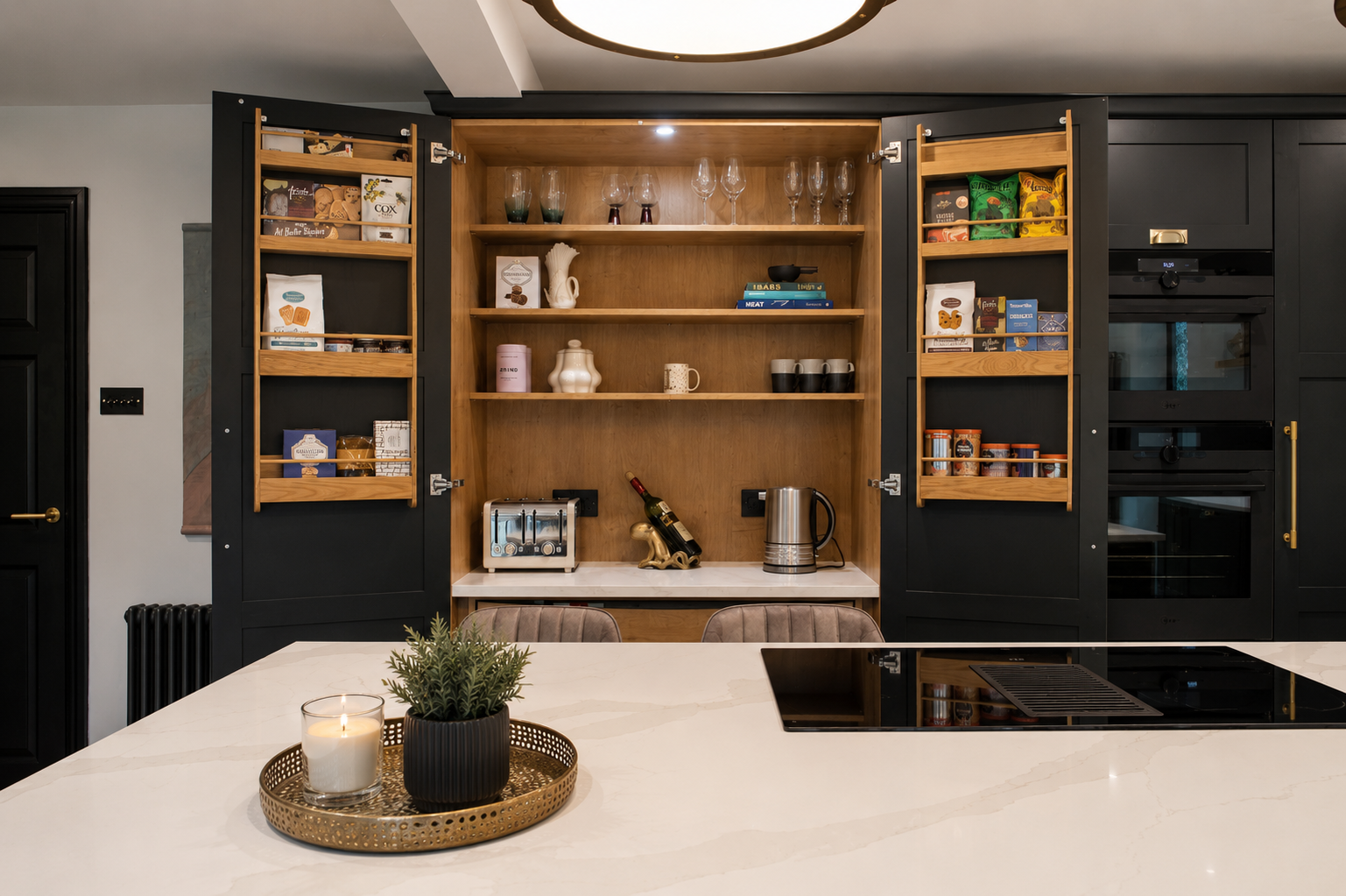 everfine-allen-kitchen-breakfast-pantry-open-oak-shelving.png