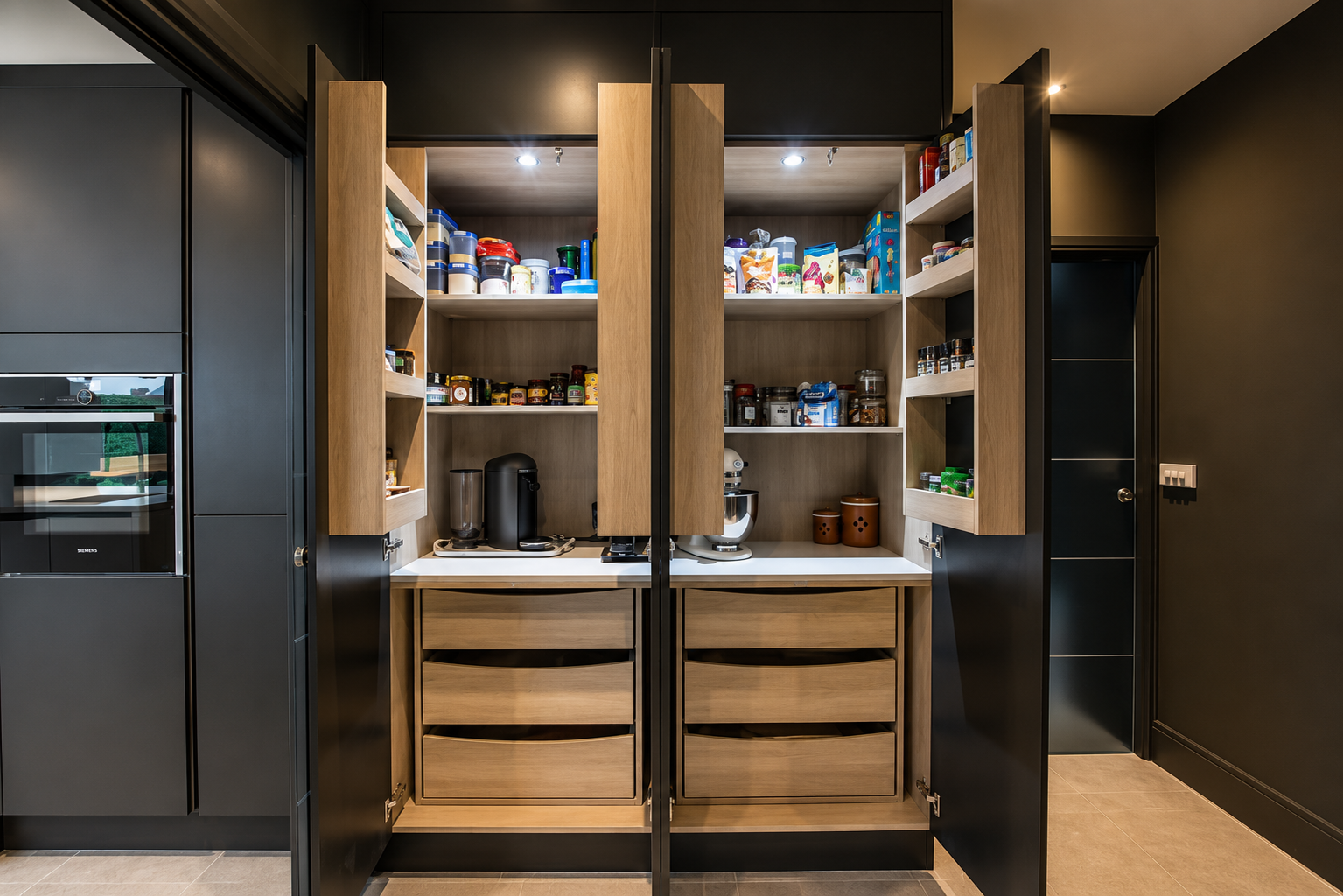 everfine-johnson-kitchen-breakfast-pantry-open.png