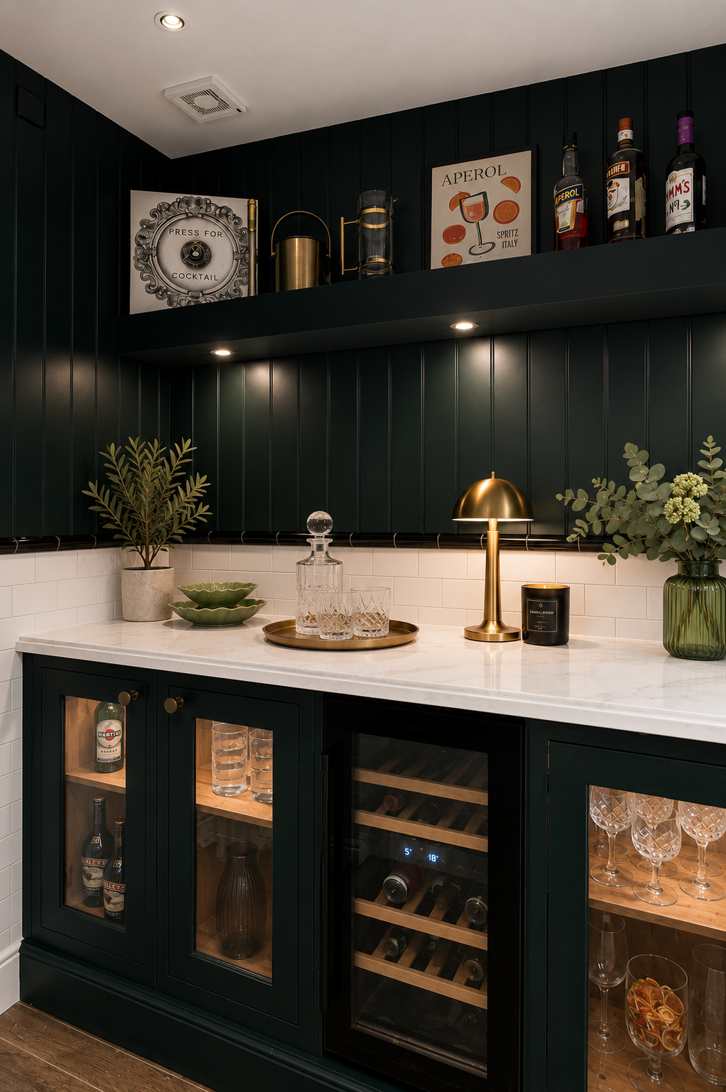 everfine-dowd-home-bar-drinks-station-brass-lamp.png