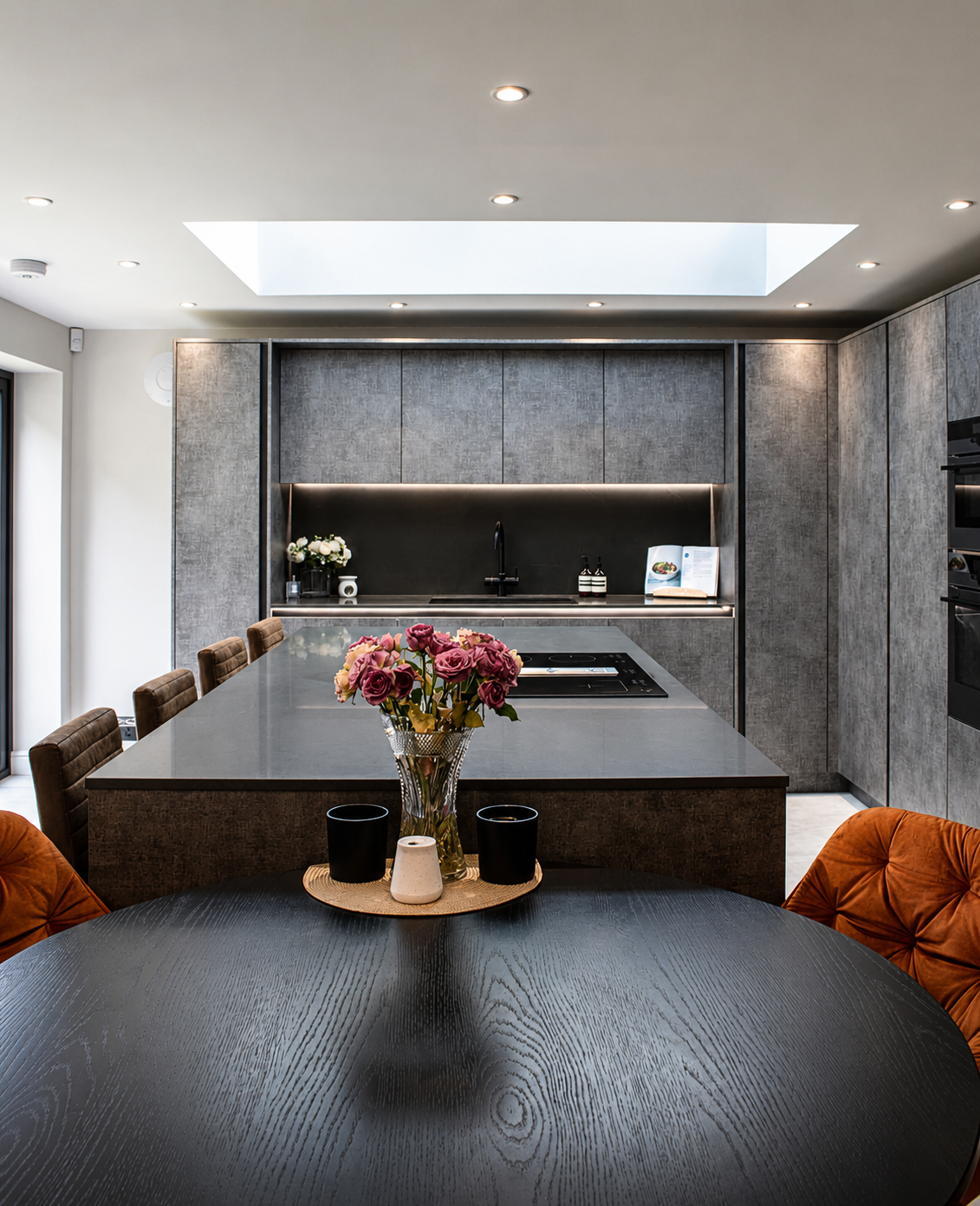 everfine-morgan-kitchen-island-dining-skylight.png
