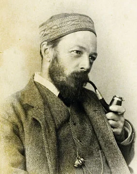 Symonds with a pipe_resized.jpg