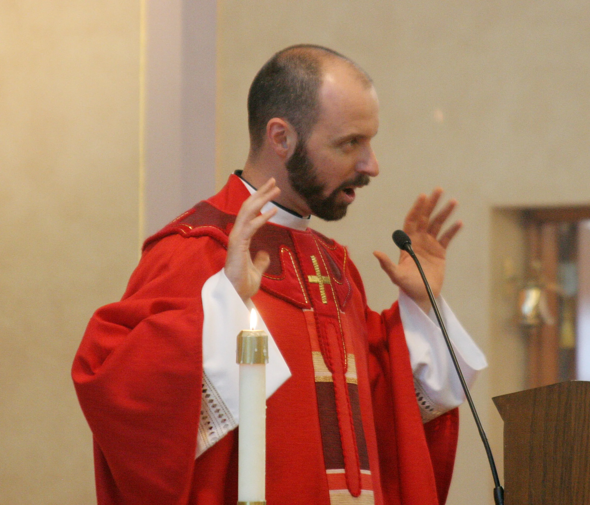 2011. First Mass, feast of Pentecost. photo: klingkamerabooth.com