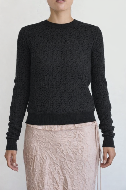 LACE ALL THUMBS BLACK.png