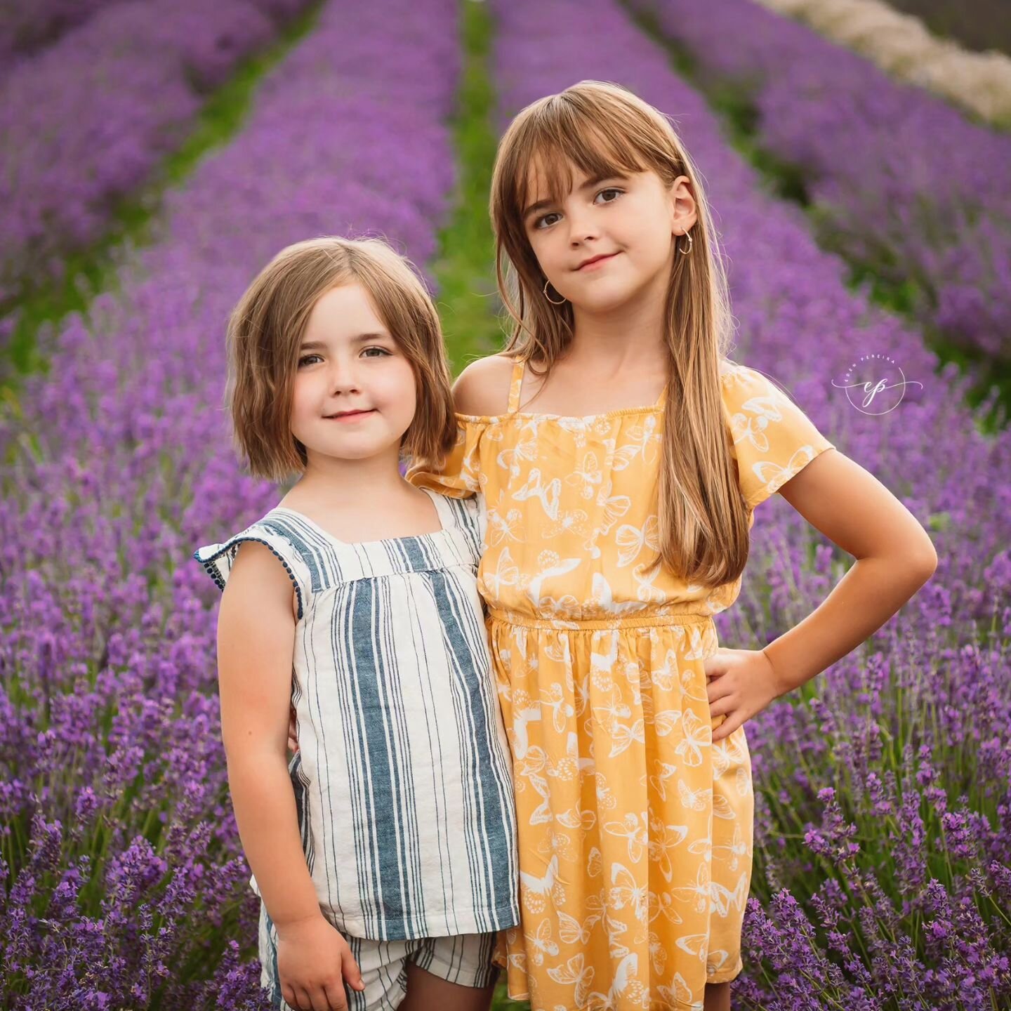 We got very lucky with the weather. It rained for a few minutes, but it cleared up to finish off our lavender minis with this beautiful family. 

We had a lot of fun sitting in the lavender and running through the fields, too.

@alexjohnstonnnnn

Loc