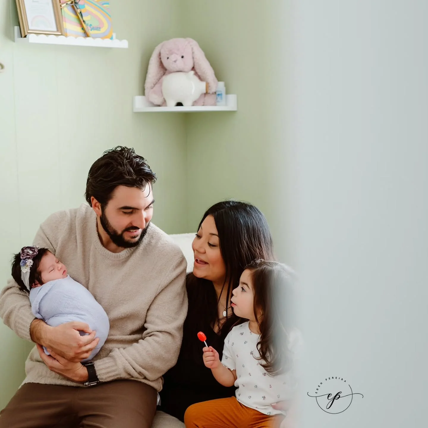 Your home holds the memories you&rsquo;ll miss the most 🤍

The nursery you worked so hard on.

The couch where you spend endless hours.

This is why in-home newborn sessions feel so meaningful.

Tiebacks: @wild.fernco 

@lisamarie__lima