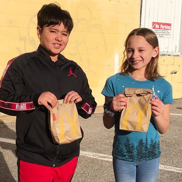 Because of the need for social distancing, we returned a few weeks ago to pass out dinner to our Roca kidz from the street. Thankful for generous givers who love our Roca kids. Every $1 given matters to us. Whether it&rsquo;s the single mom who hands