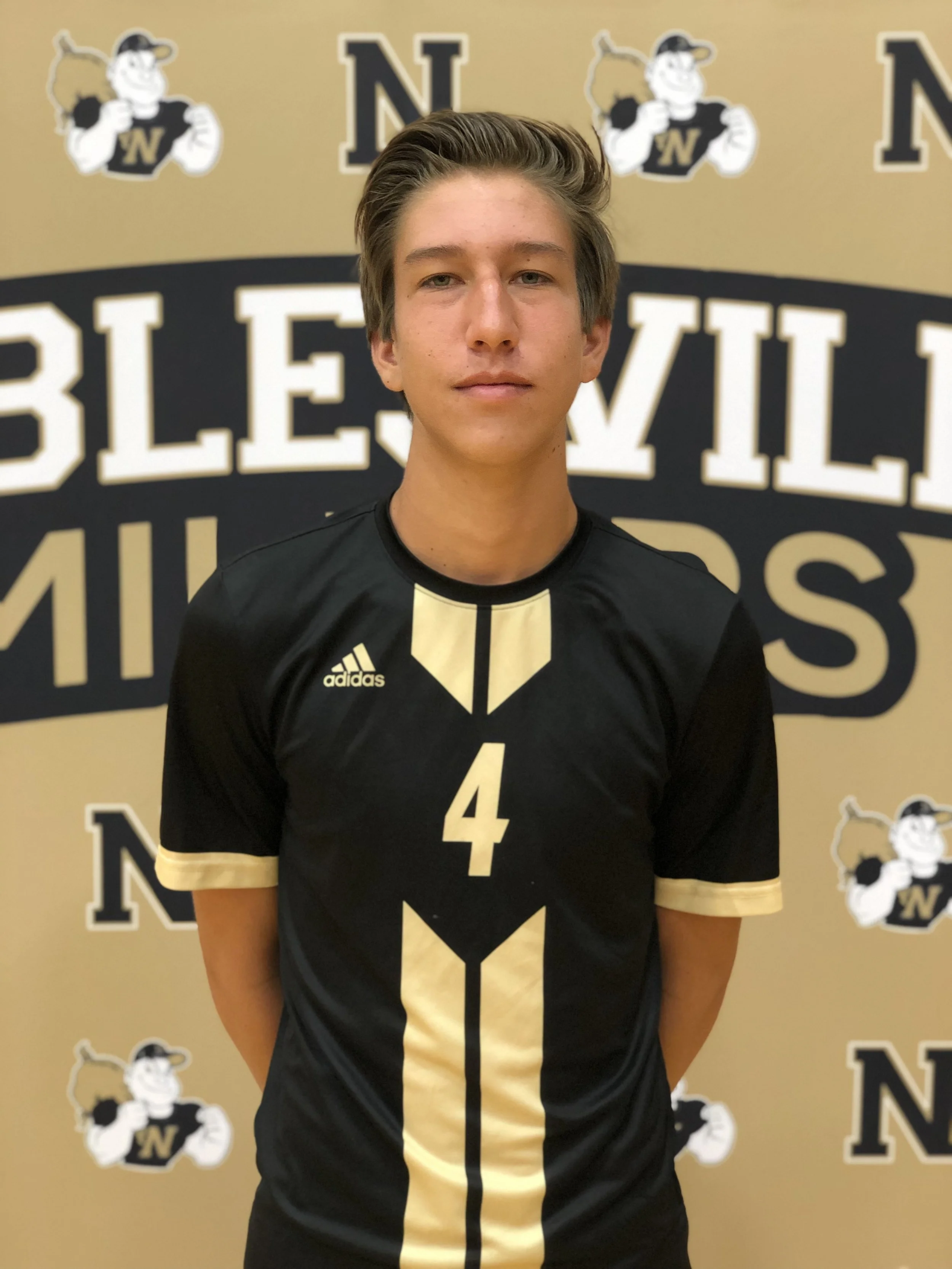 #4 Drew Barnes (F) Class of 2021