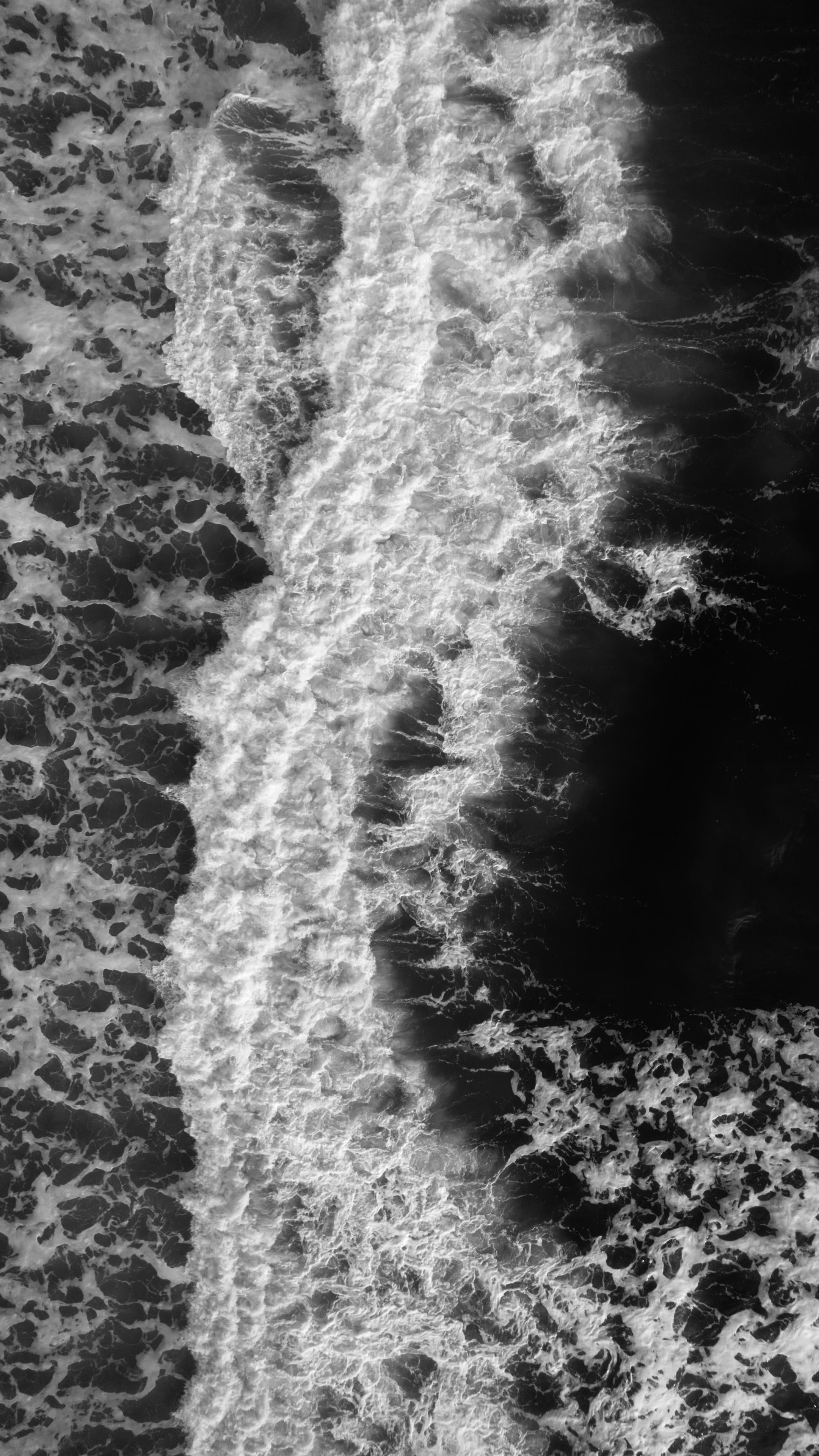 Drone Waves BW.png