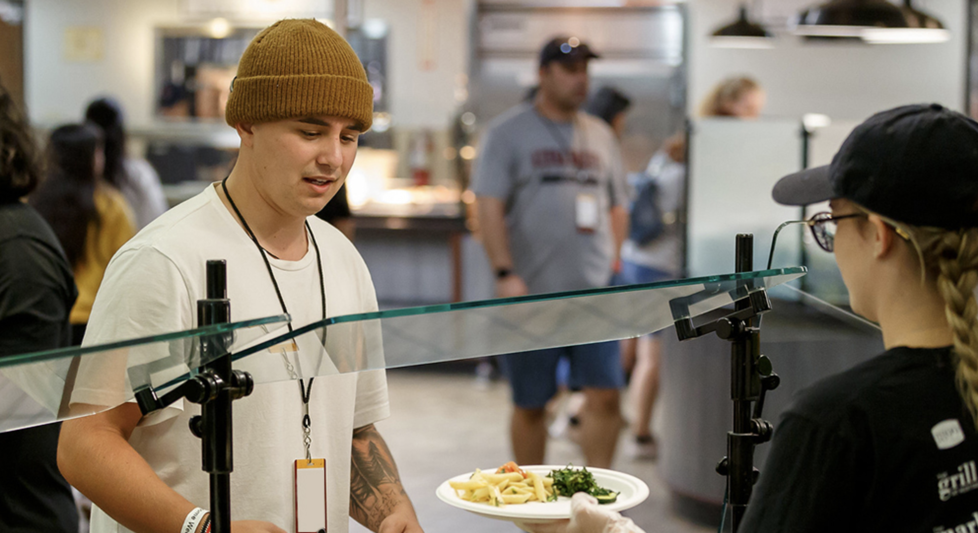 How to Eat Healthy on Campus: 4 Tips for College Students