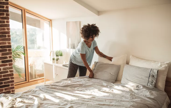 The Mental Health Benefits of Making Your Bed