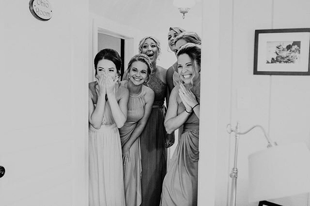 When it&rsquo;s finally Friday! 😍✨
.
.
But more importantly, when you get a glimpse of your bestie bride for the very first time 🥰
.
.
Photo by @kalli.june.photo