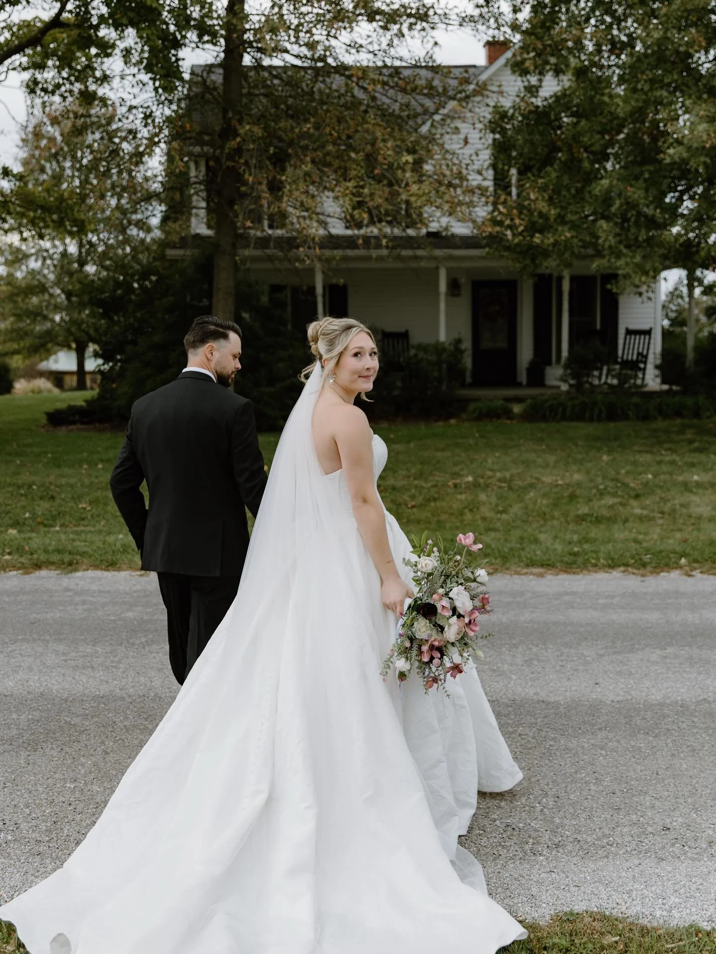 The most gorgeous couple and day!🤍

📸: @picsbyans