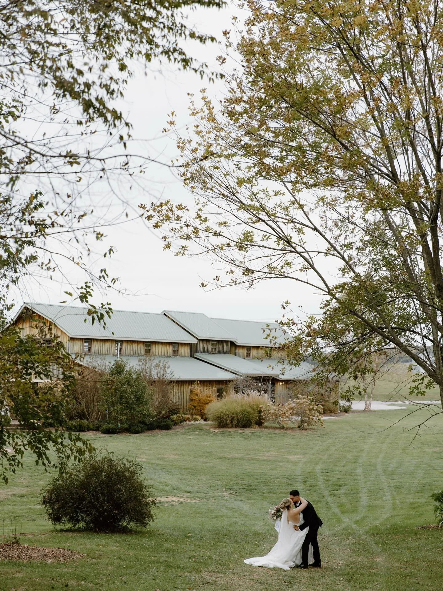 We&rsquo;ve had 2 highly coveted September dates open back up for 2026! 
September 5
September 19
Both are available to book for 2026! Please inquire on our website www.cornerhousebb.com to request to book and tour with us. 

📸: @picsbyans