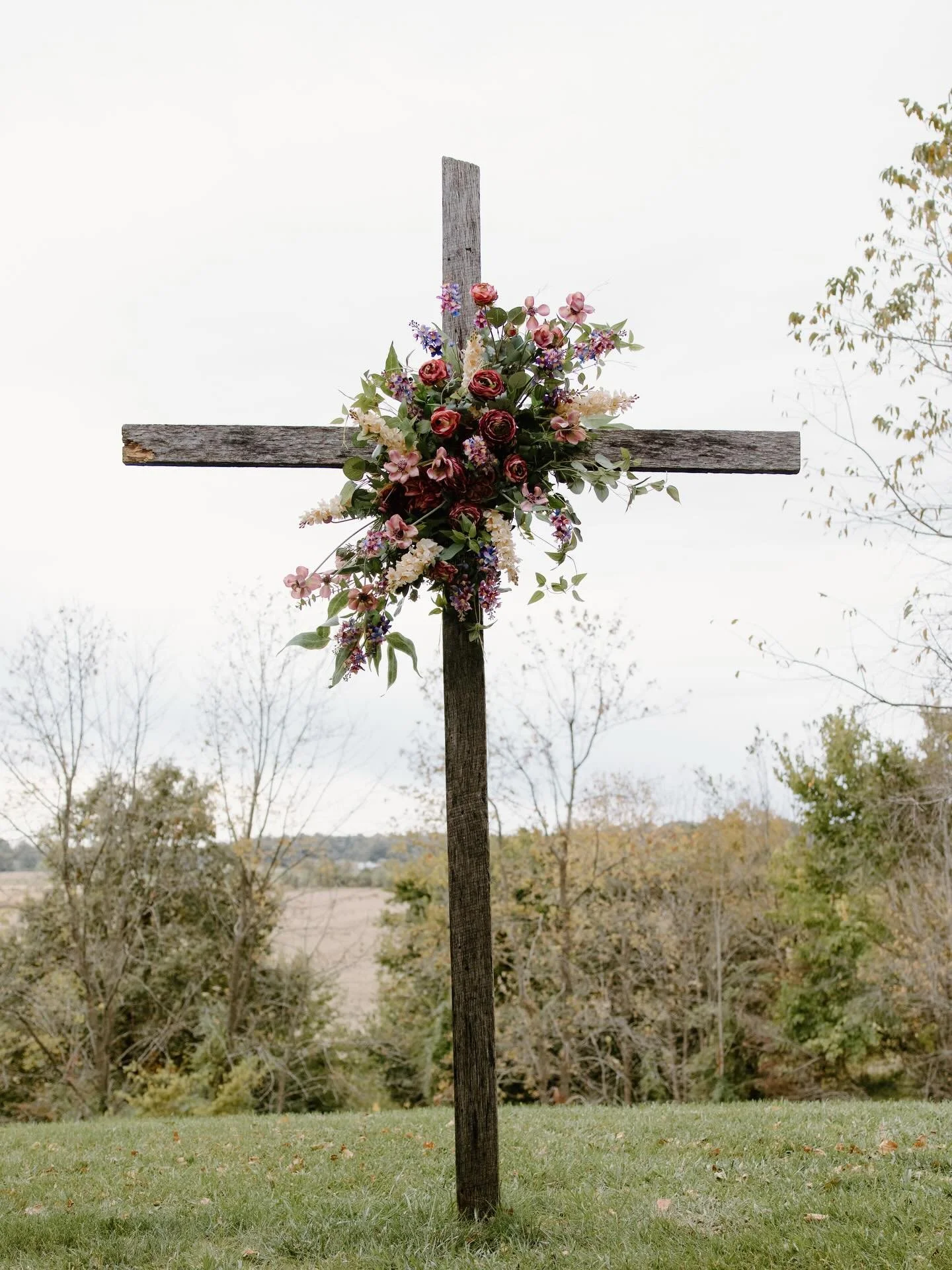 Christ, the Lord, has risen today! ✝️
Happy Easter from ours to yours. Forever grateful!

📸: @picsbyans