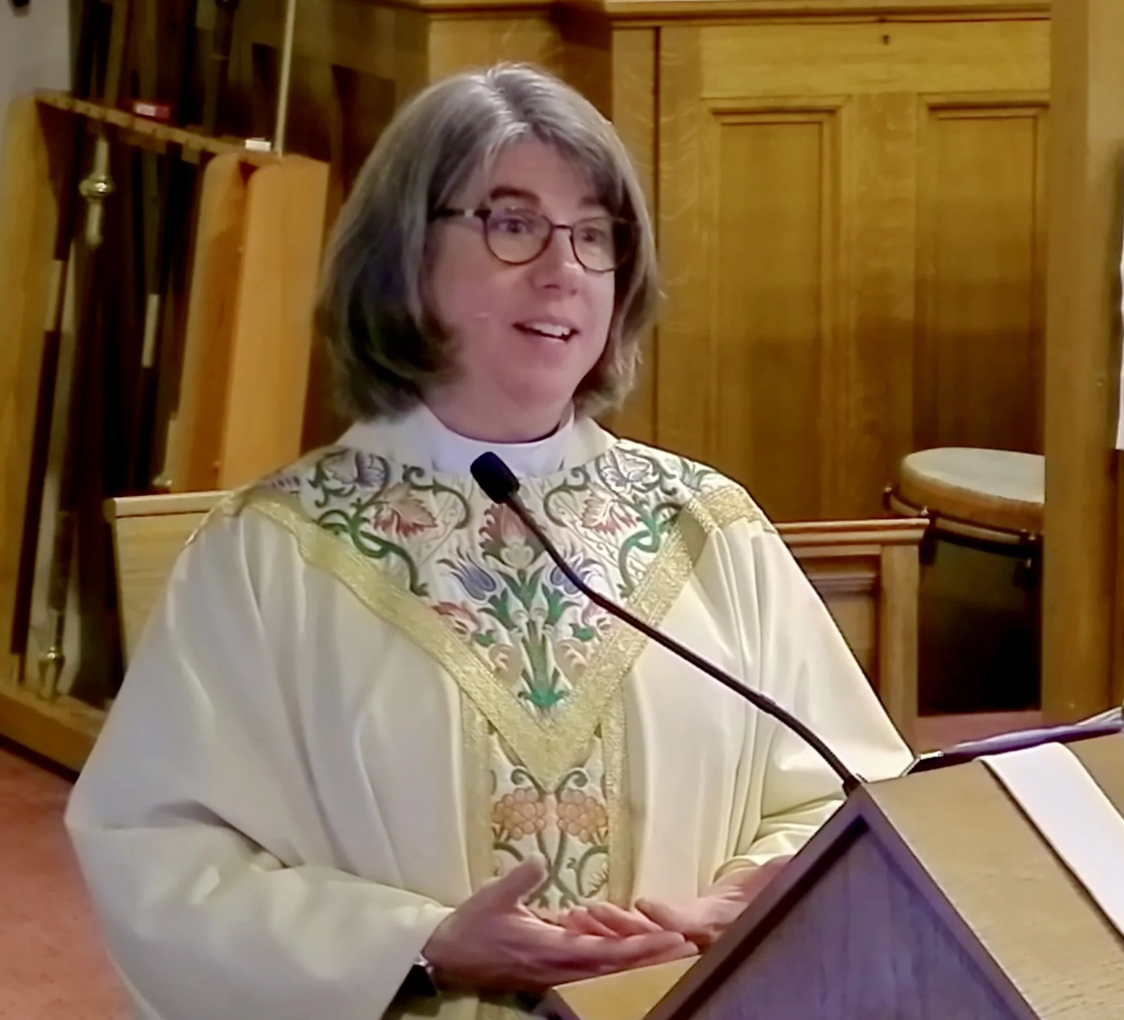 The Rev. Eleanor Terry, Rector