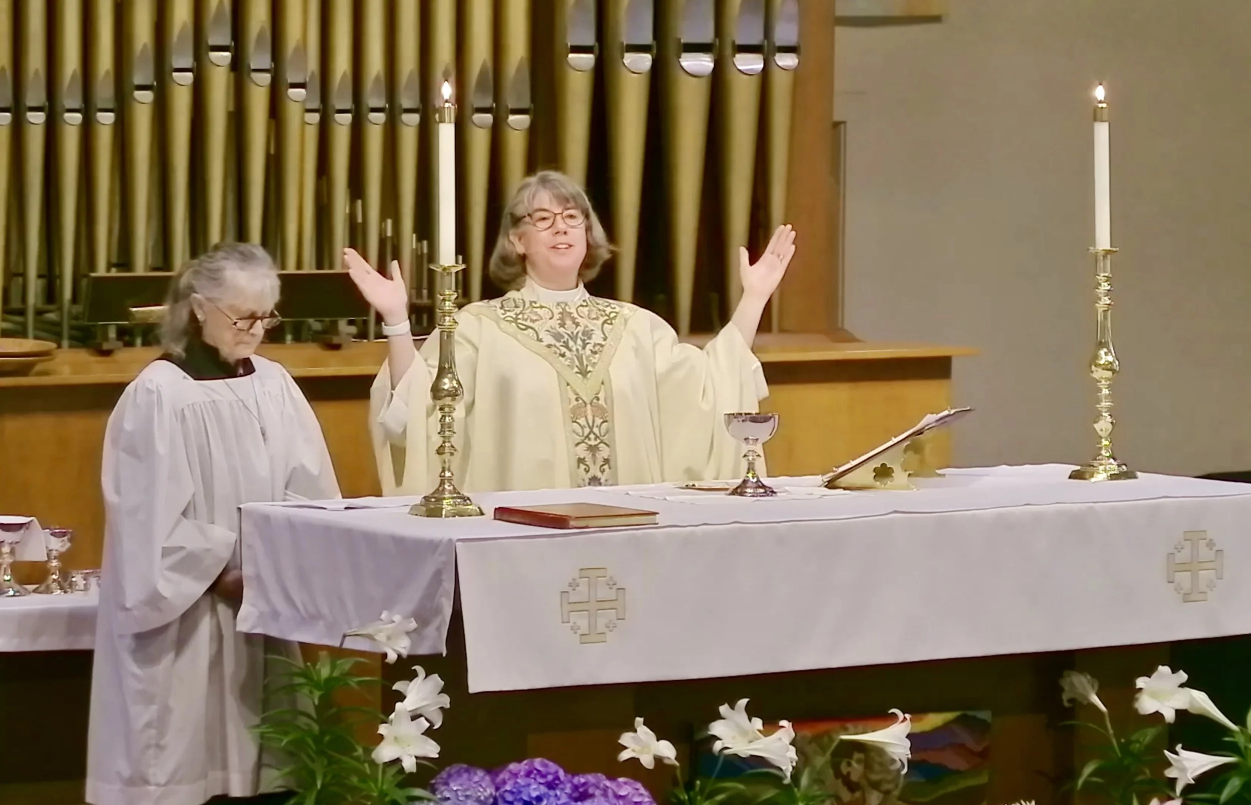 Rev. Eleanor Terry, Rector
