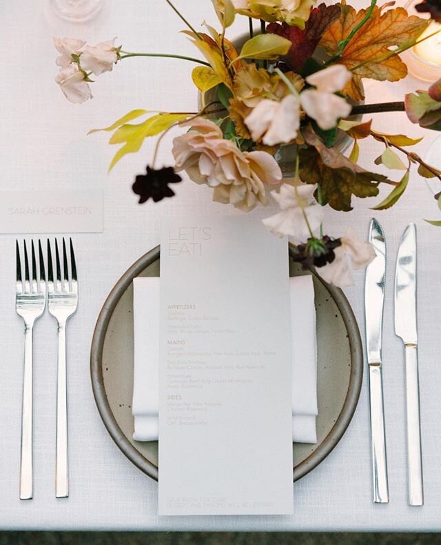 No words for this gorgeous tabletop designed by our couple!⁠⠀
⁠⠀
Photography | @carolineyoonphoto⁠⠀
Coordination | Kathleen of @nicolegeorgeevents⁠⠀
Floral Design | @wildmusefloral⁠⠀
Design + Paper Goods | @sarahcsteinberg + @houndstooth13⁠⠀
Venue | 