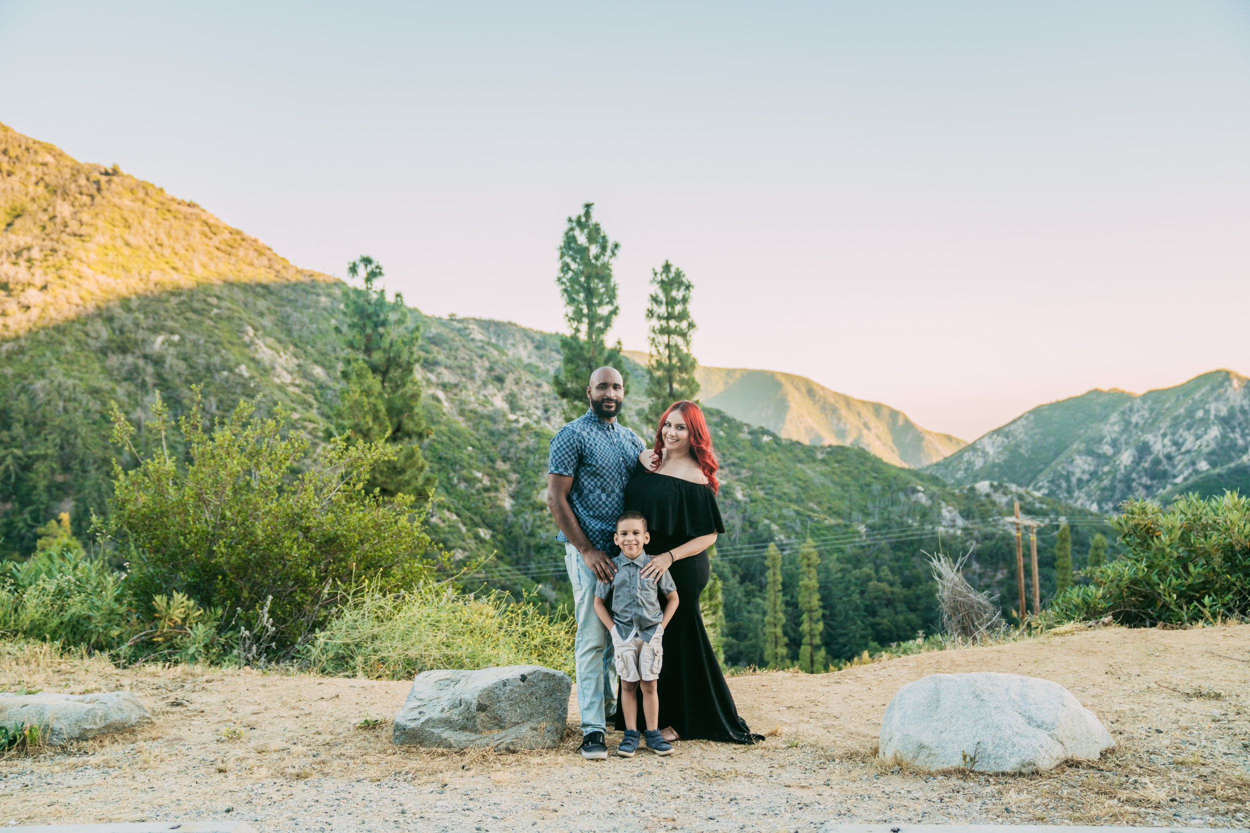 angeles-forest-katie-family-maternity-photo-session-3.jpg