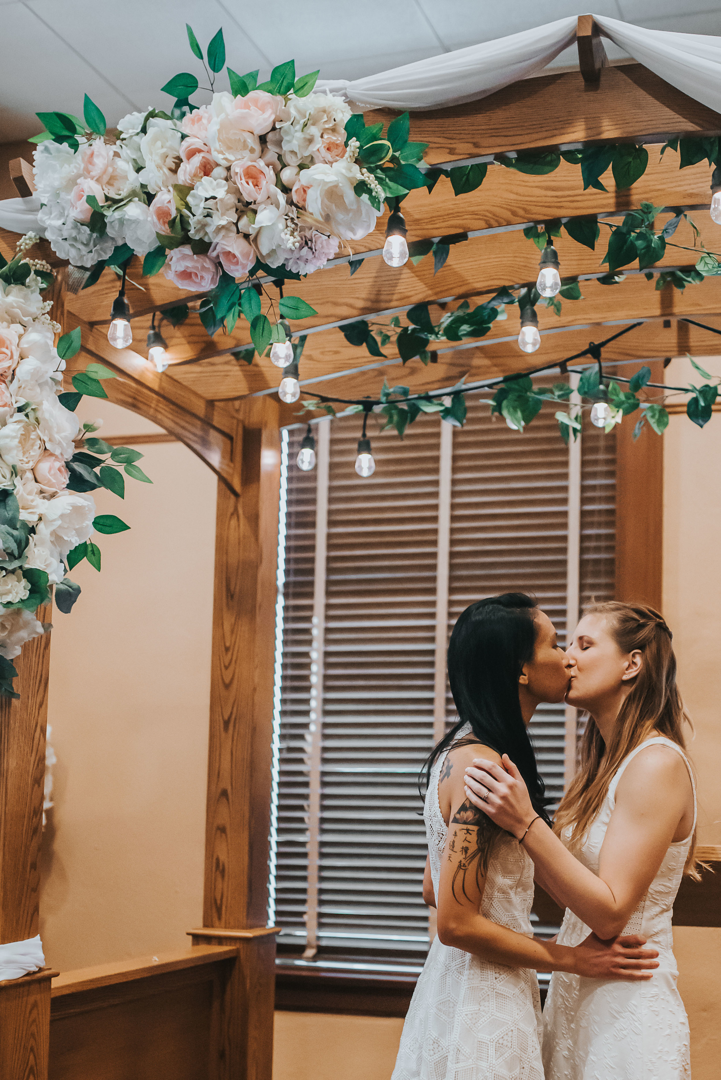 debbie-kelly-elopement-old-orange-county-santa-ana-courthouse-1-25.jpg