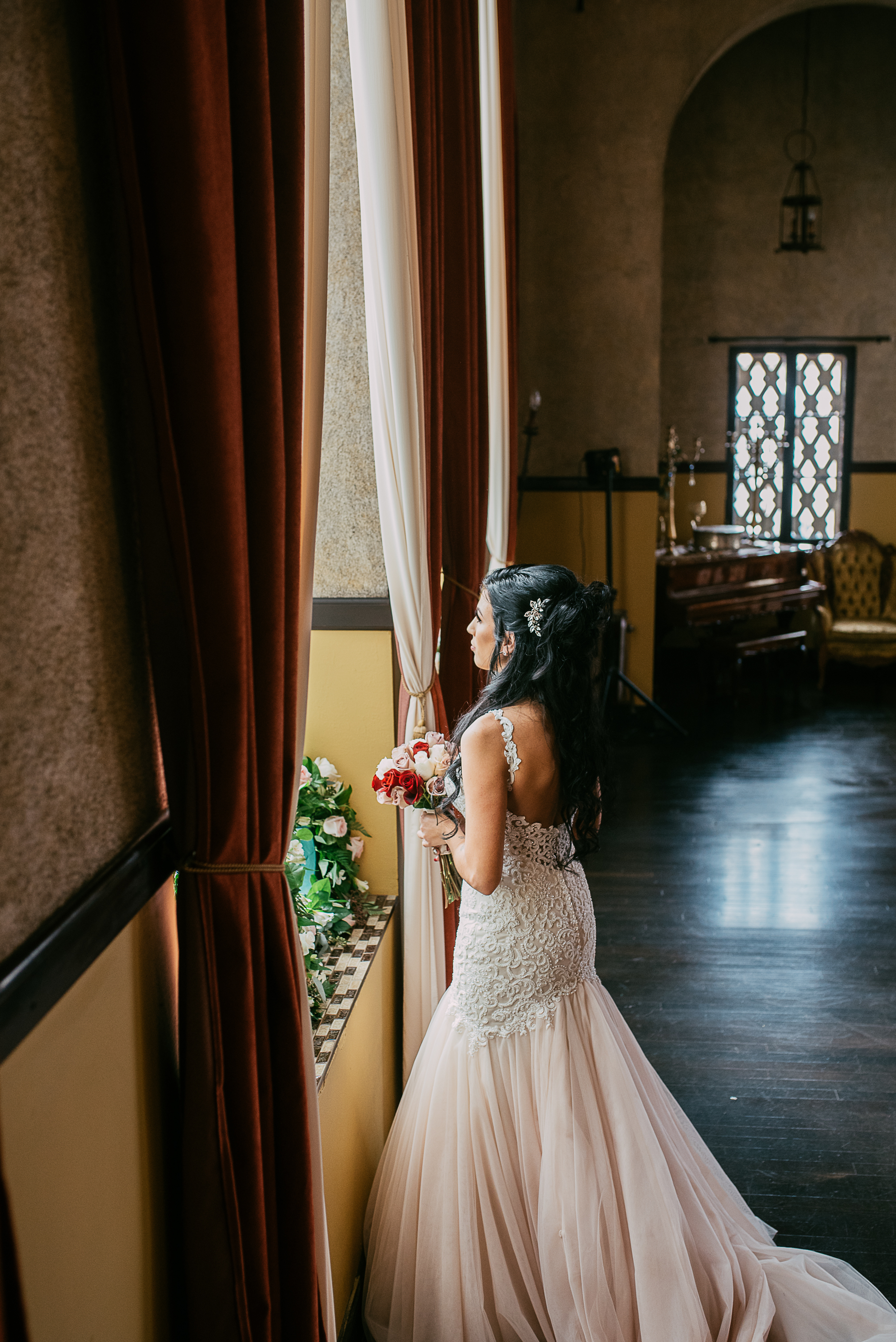 loft-84-riverside-maura-wedding-getting-ready-1-5.jpg