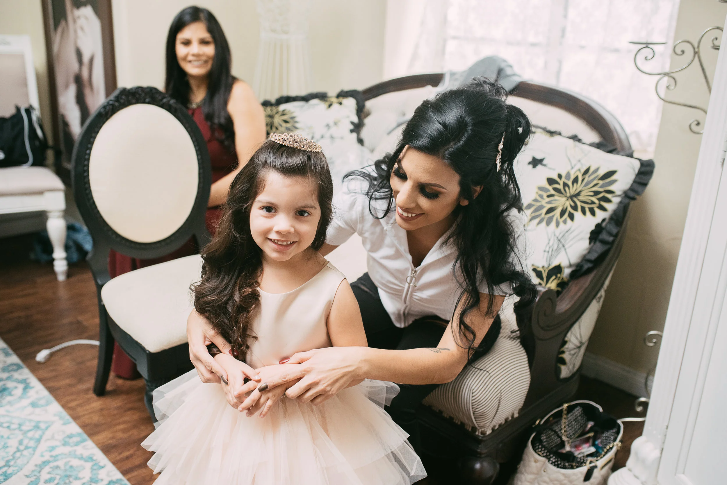 loft-84-riverside-maura-wedding-getting-ready-15-2.jpg