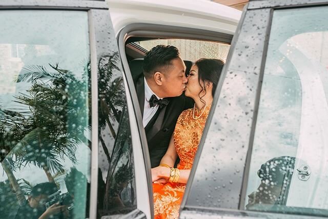 Isn't it more romantic with the rain? 😍

Wedding and Portrait Photographer
Cocoa Beach - Orlando - Los Angeles
www.SimonAndSally.com