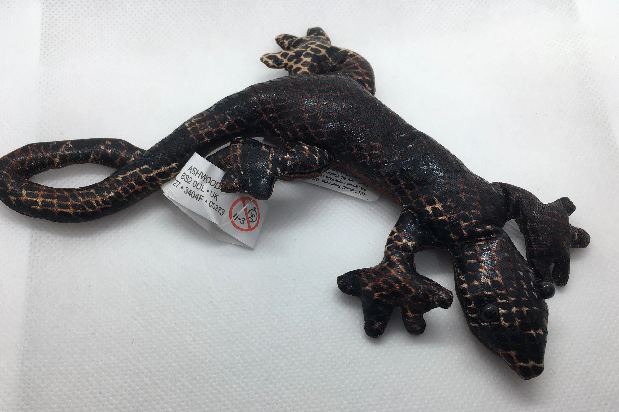 sand filled gecko toy