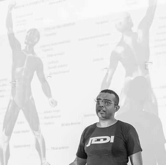 YOGA LAB _ “Princípios da Anatomia e Neurociência do Yoga”