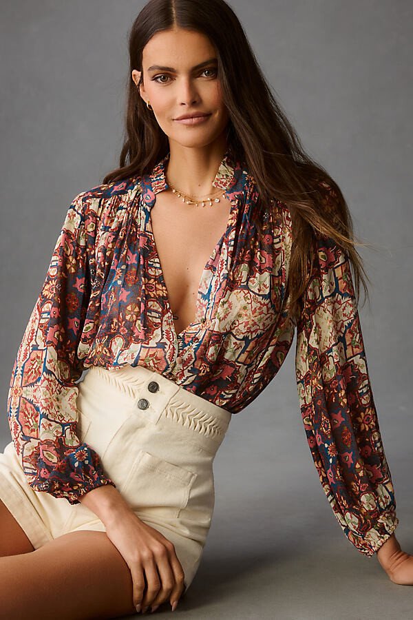  Floral blouse 