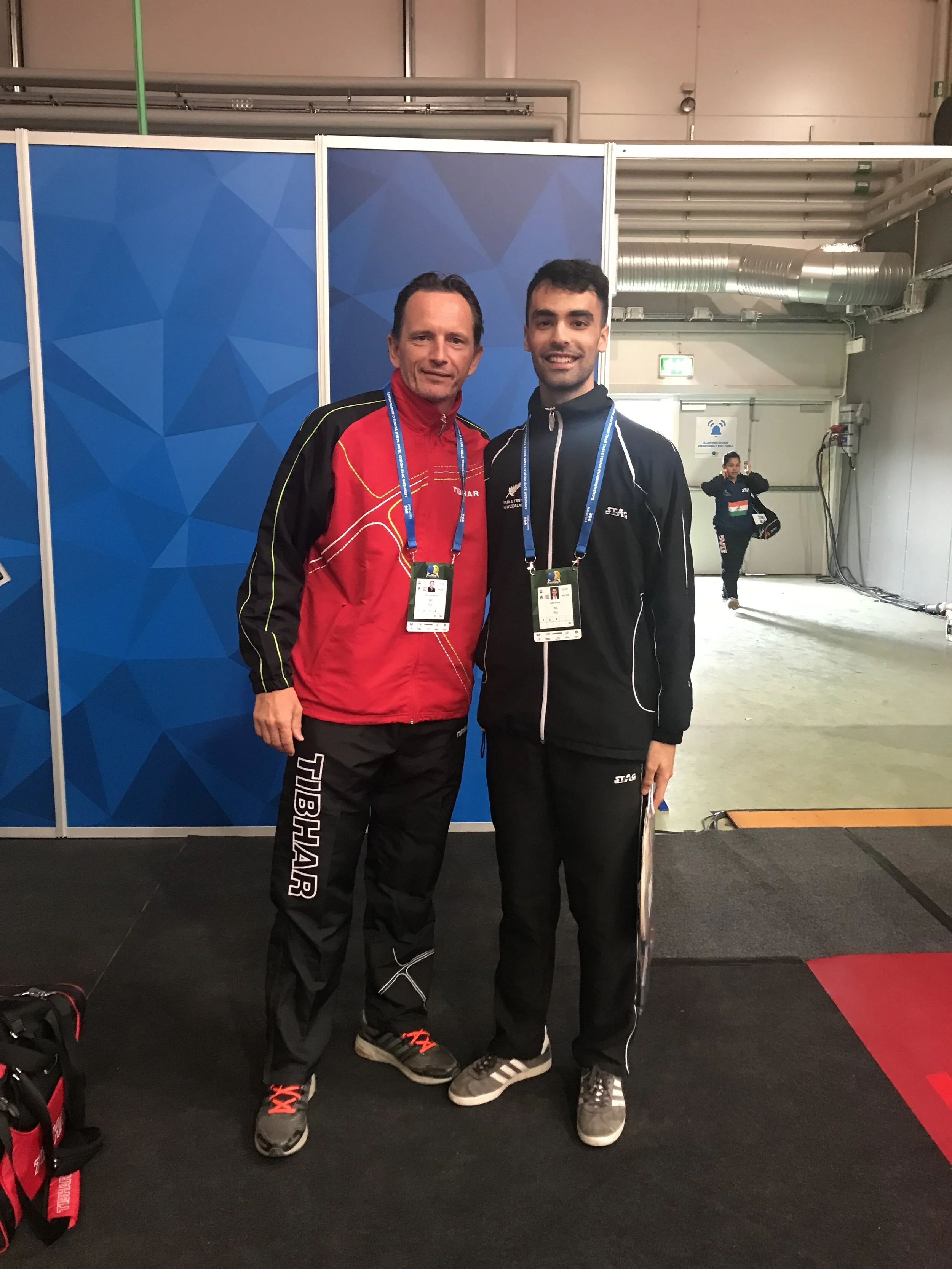 A photo of Dinyar Irani (NZL) and Jean-Michel Saive (BEL)