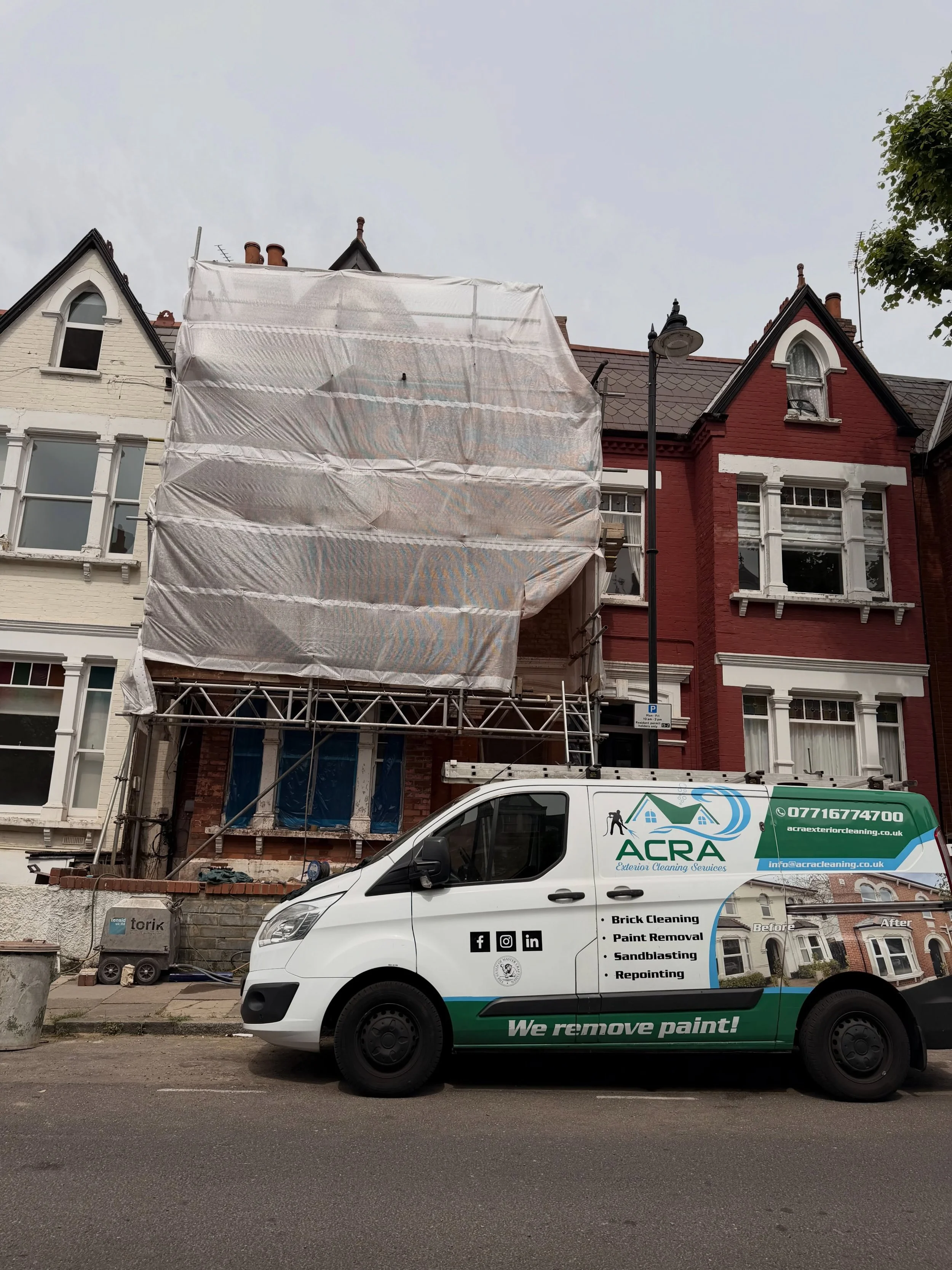 🎖️🎖️🏚️🏠ARE YOU HAPPY WITH THE APPEARANCE &amp; PERFORMANCE OF YOUR BRICKS?? 🧱 

🧱 Brick Restoration in Islington 

WE BRING GREAT VALUE TO YOUR PROPERTY 

Contact us today for a FREE quotation at 📧 info@acracleaning.co.uk or 📞 07716774700
 #p