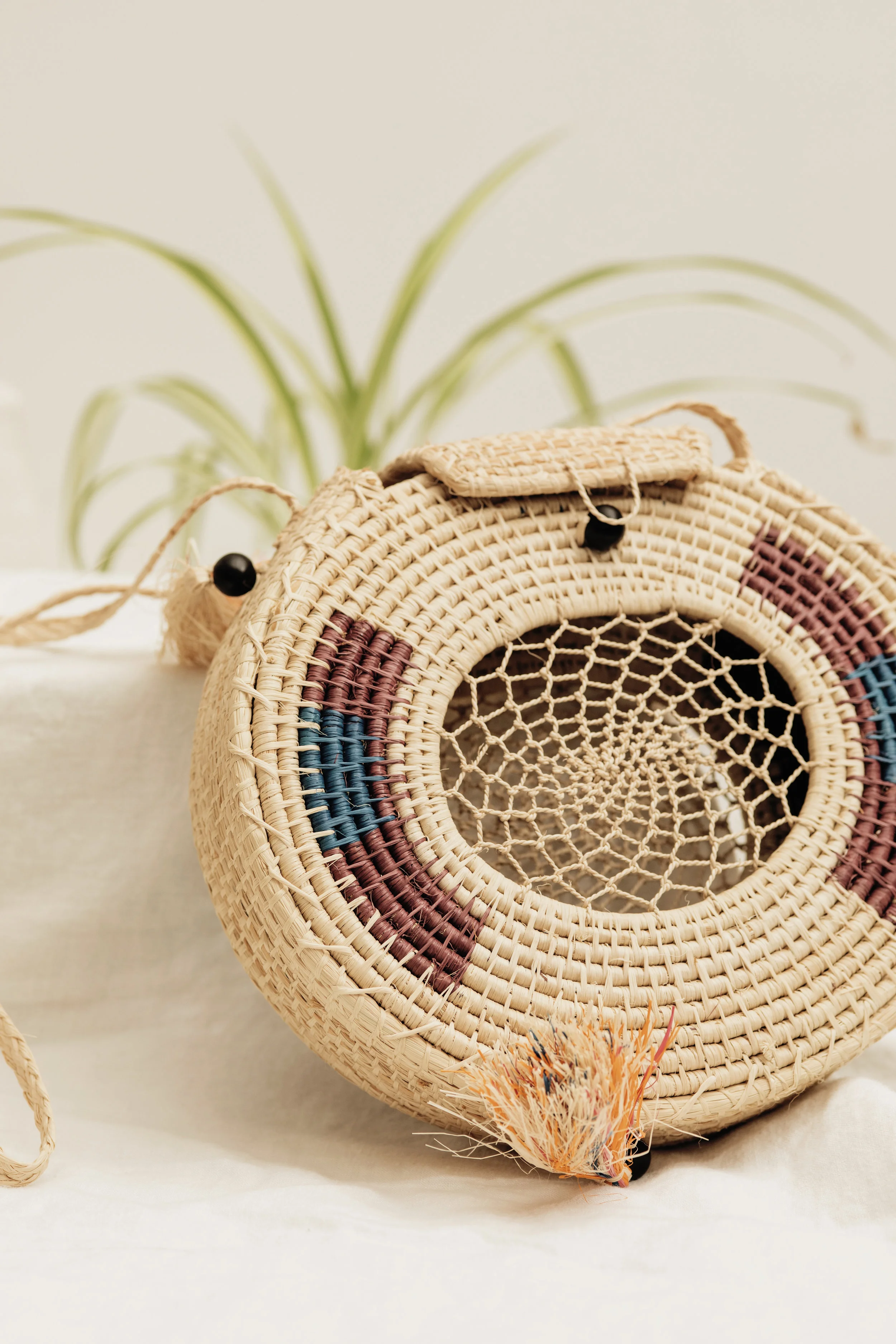Round Woven Iraca Bag