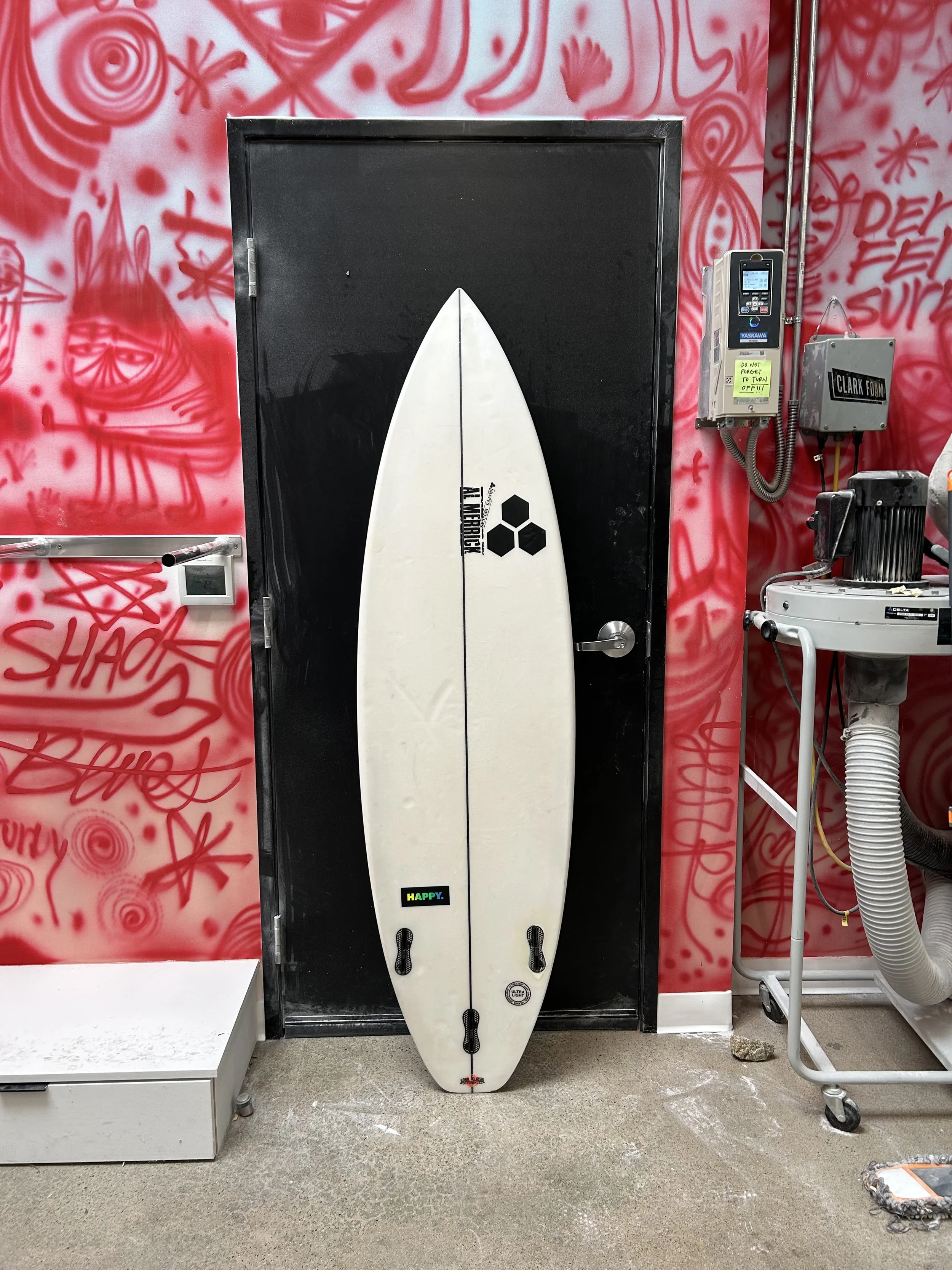 CI Happy Used, against wall bottom