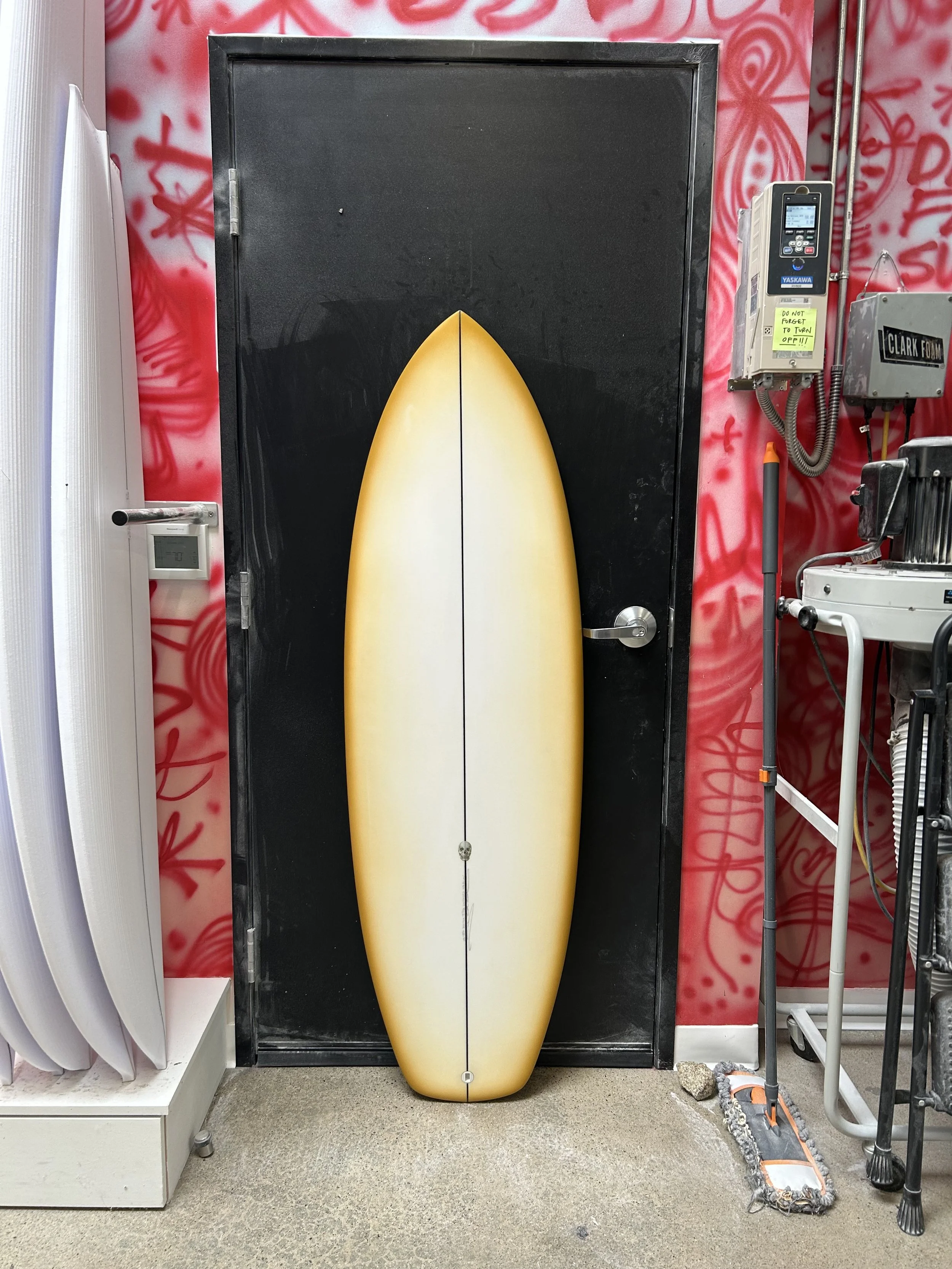 easy wind with burnt marshmallow rail spray against shop door