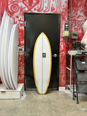 クリステンソン レーンスプリッター スワローテール 5'7ft フィン付き 5'7 Lane Splitter — Christenson surfboards