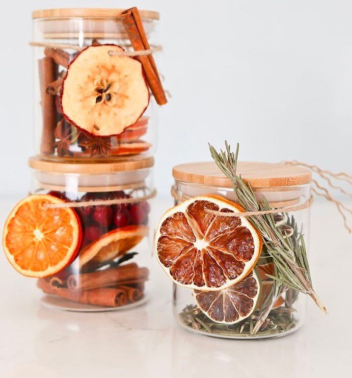 Join us on Wednesday, December 14th at 5:15 pm at The O Zone to make your own simmer pot jars! These jars will include everything needed to make a simmer pot to make your home smell amazing during the holiday season and in the new year. Simmer pots c