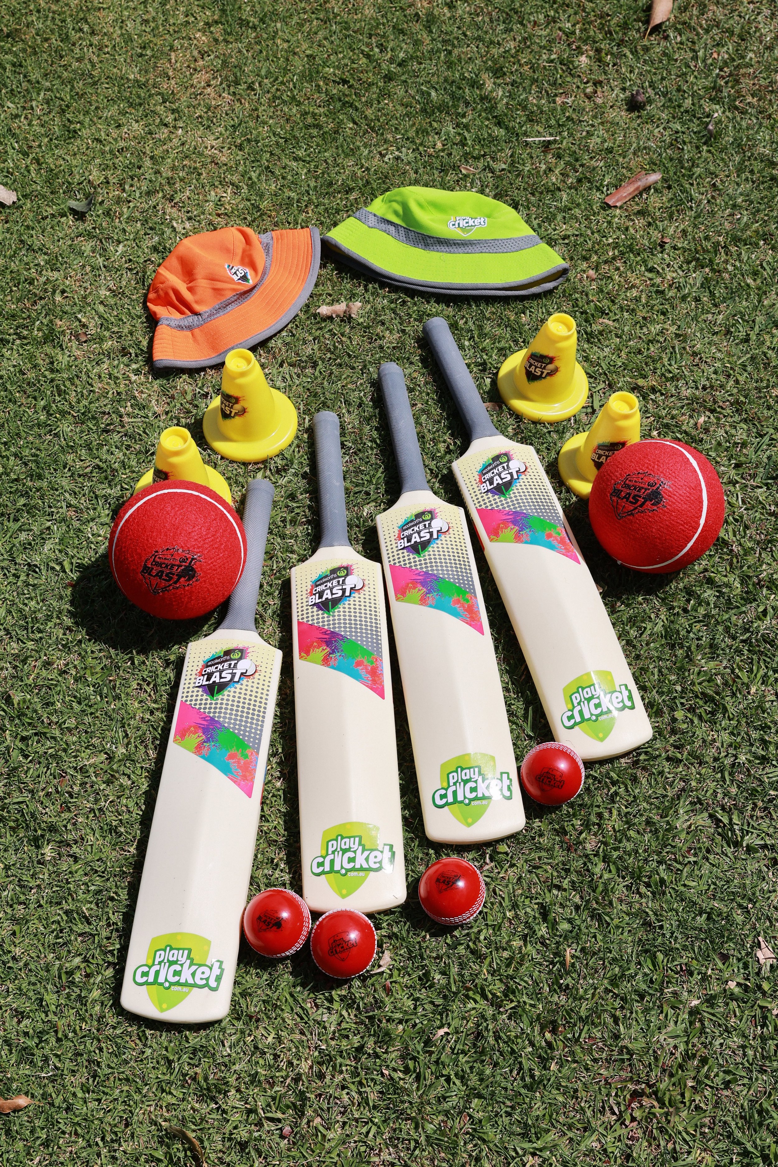 010 @GAZiPHOTO_murwillumbah-cricket-club-woolworths-donation.JPG