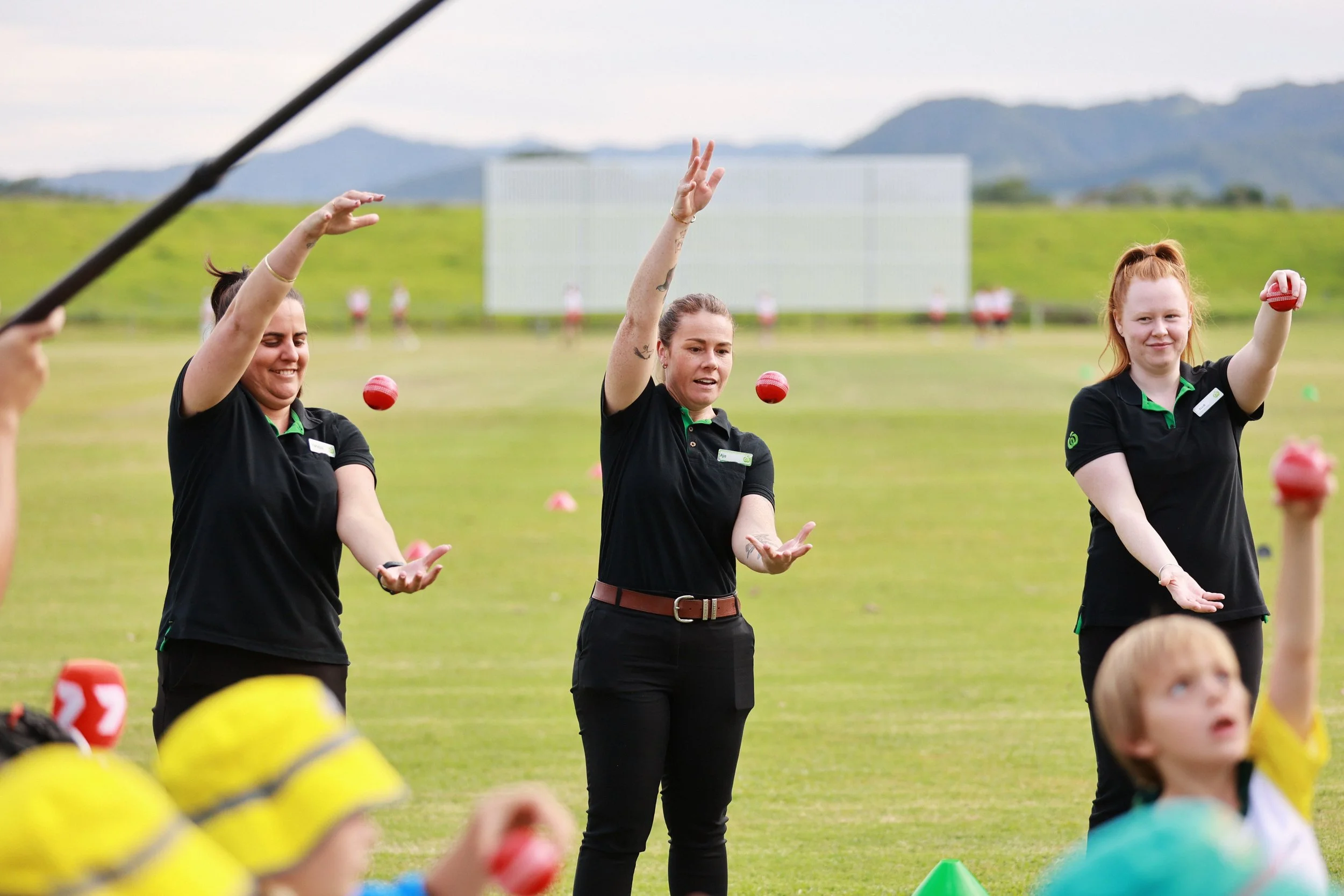 023 @GAZiPHOTO_murwillumbah-cricket-club-woolworths-donation.JPG