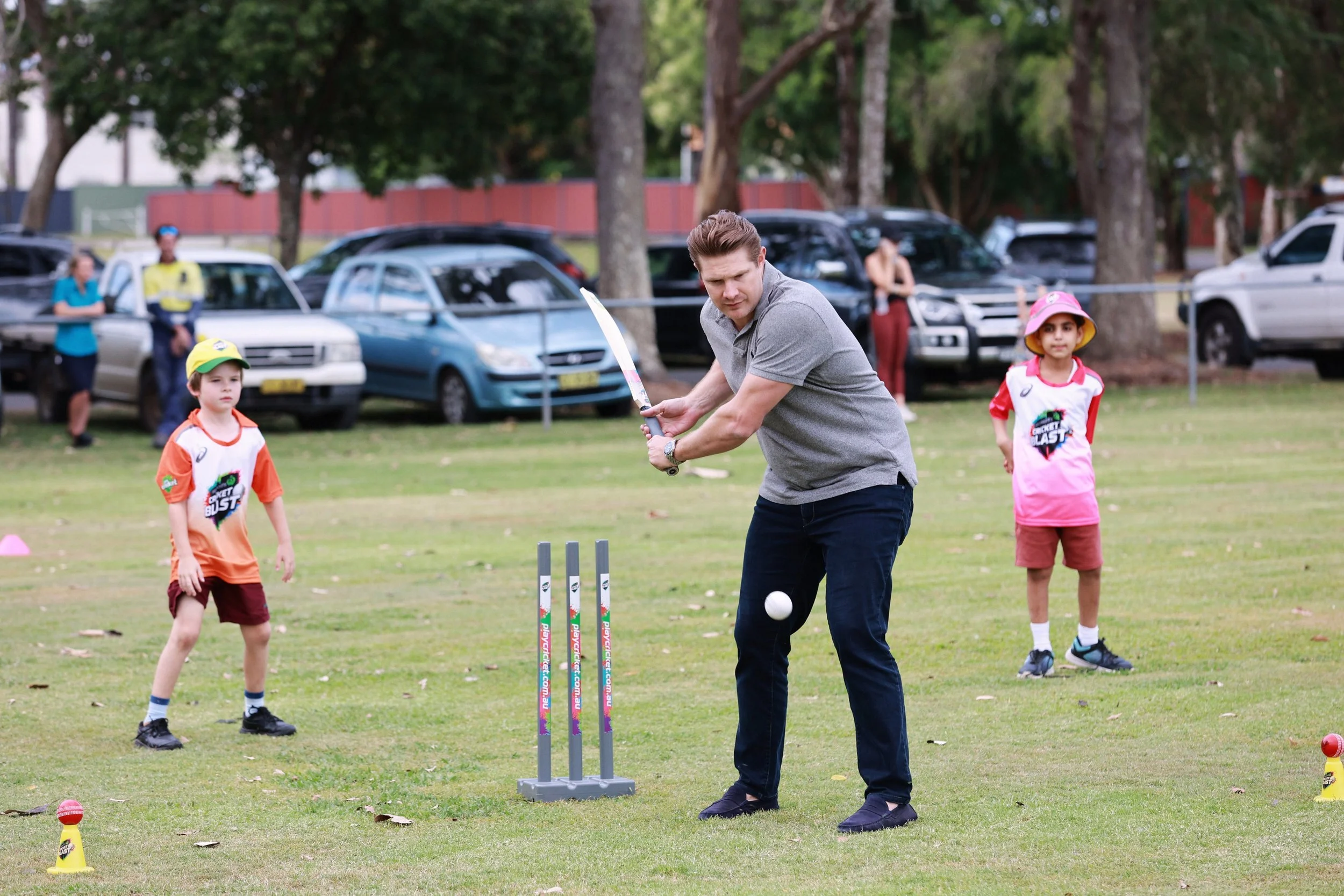 032 @GAZiPHOTO_murwillumbah-cricket-club-woolworths-donation.JPG