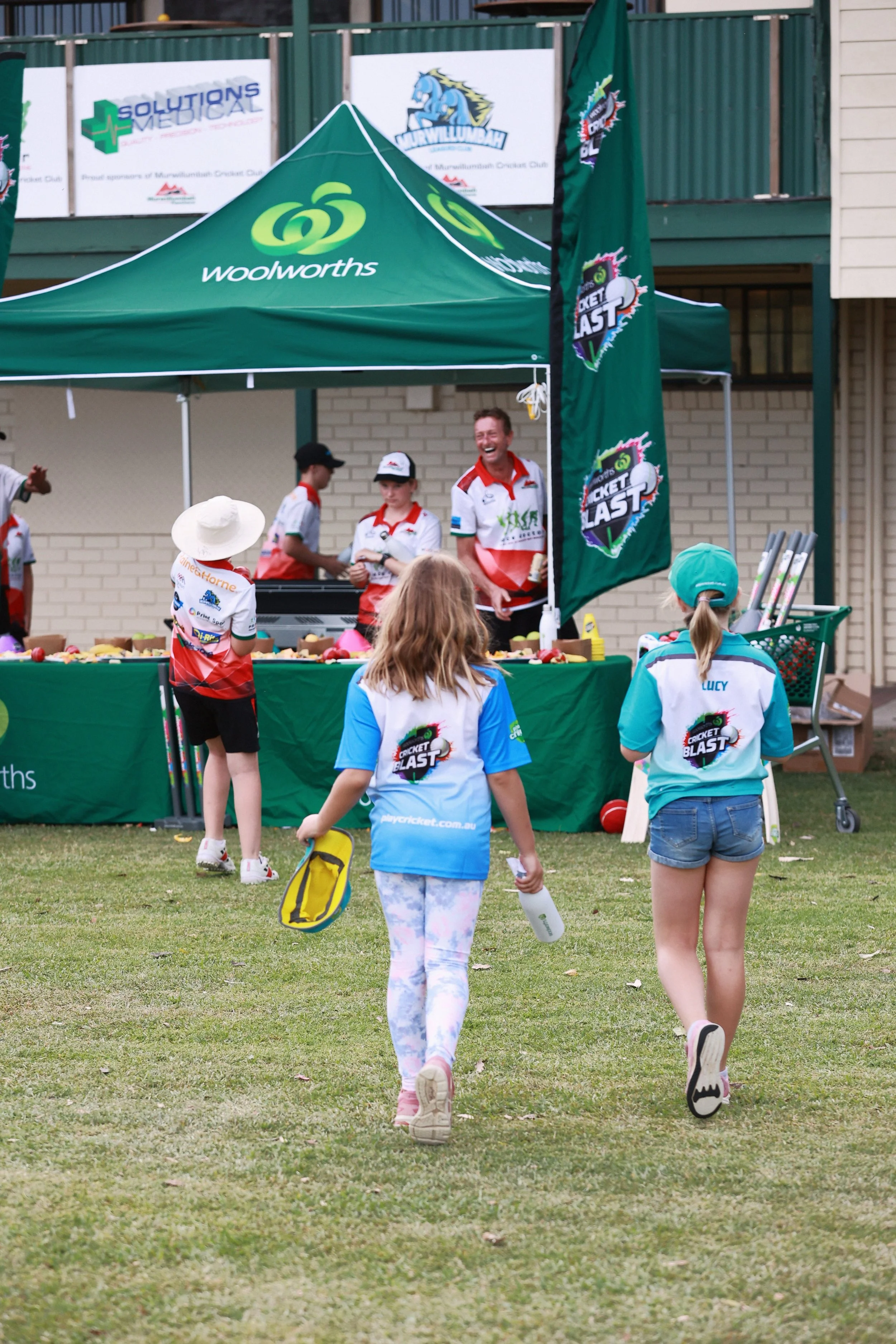 043 @GAZiPHOTO_murwillumbah-cricket-club-woolworths-donation.JPG
