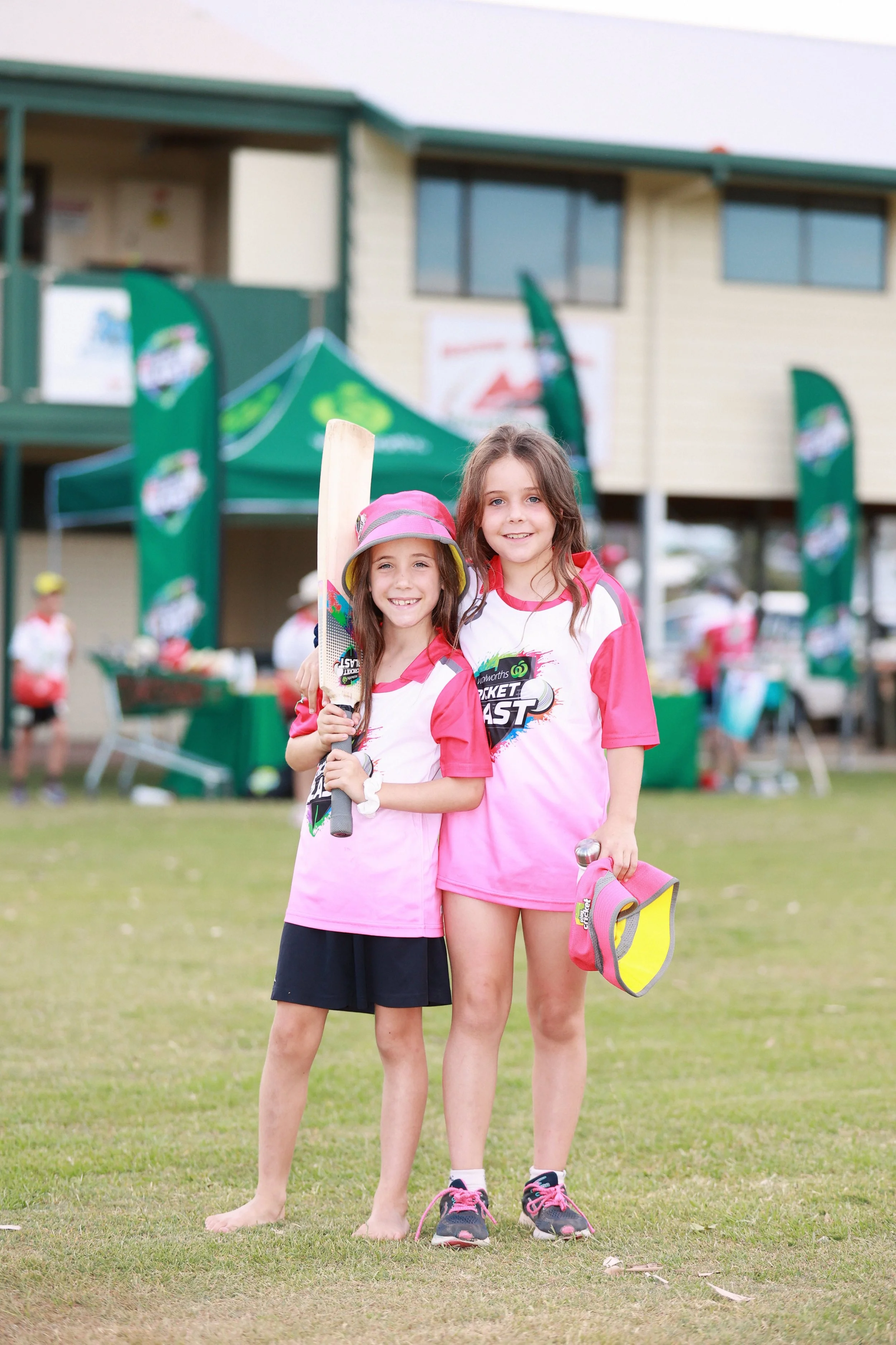 044 @GAZiPHOTO_murwillumbah-cricket-club-woolworths-donation.JPG
