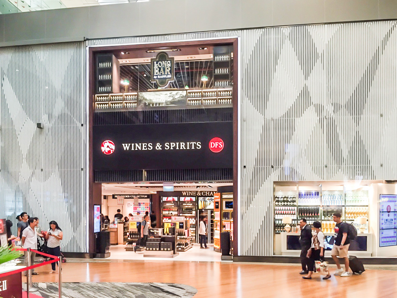 jeb_custom_projects_dfs_retail_facades-03.jpg