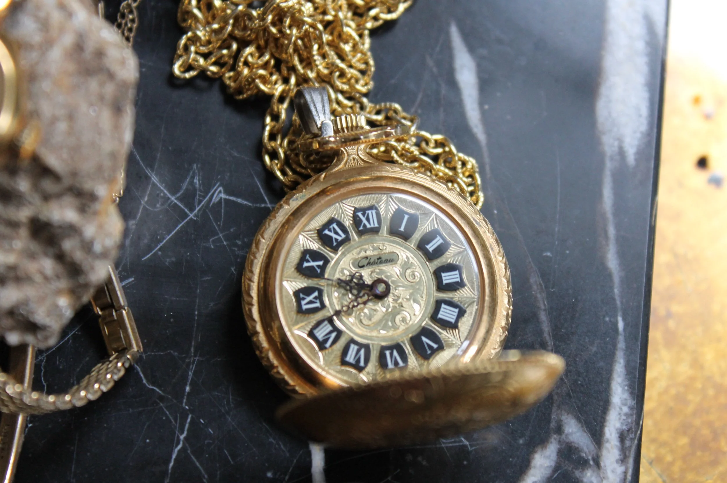 Vintage CHATEAU wind up pocket watch — SweetLeaf