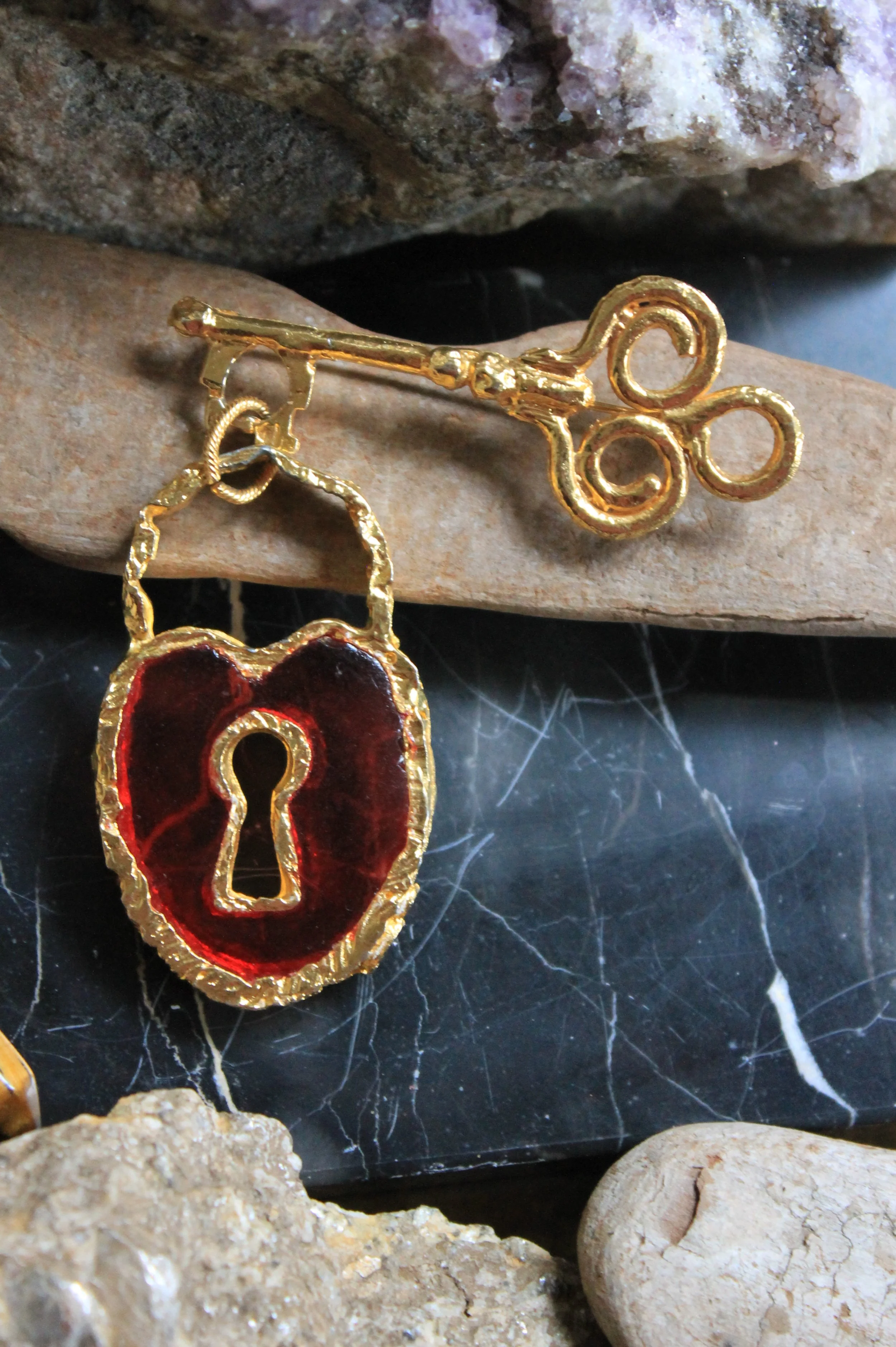 RARE Vintage Resin Plique a Jour Stained Glass Heart&Key Brooch