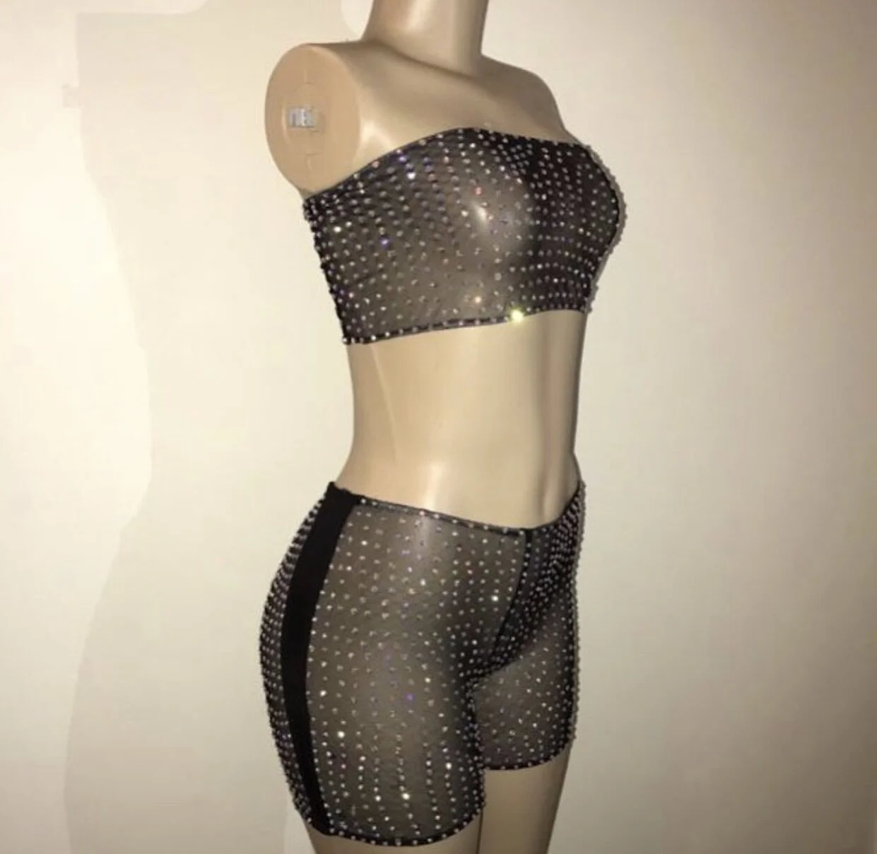 CE79019D-C1A4-4CEA-80EE-4E082056B604