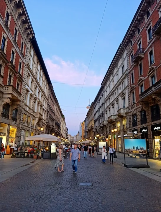 Exploring Italy From North To South  ( Part 1 - Milan)