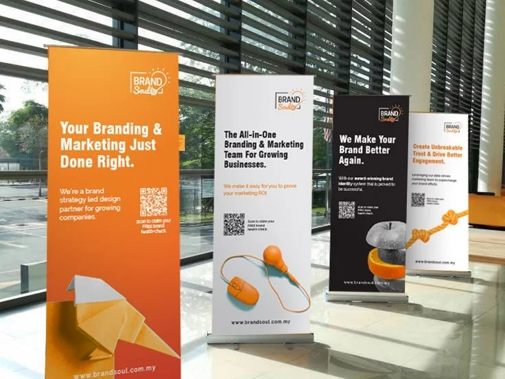 Bunting &amp; Roll up Stand